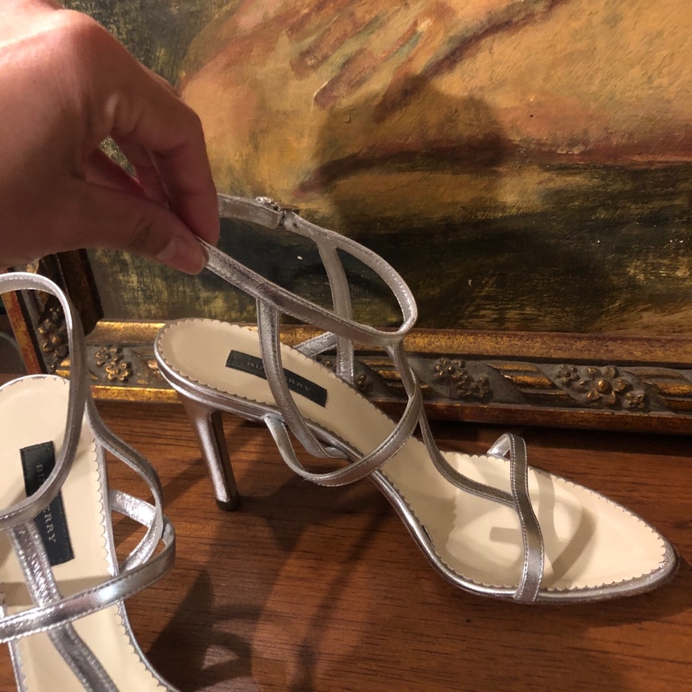 Burberry Shoes - Picture 5 of 5